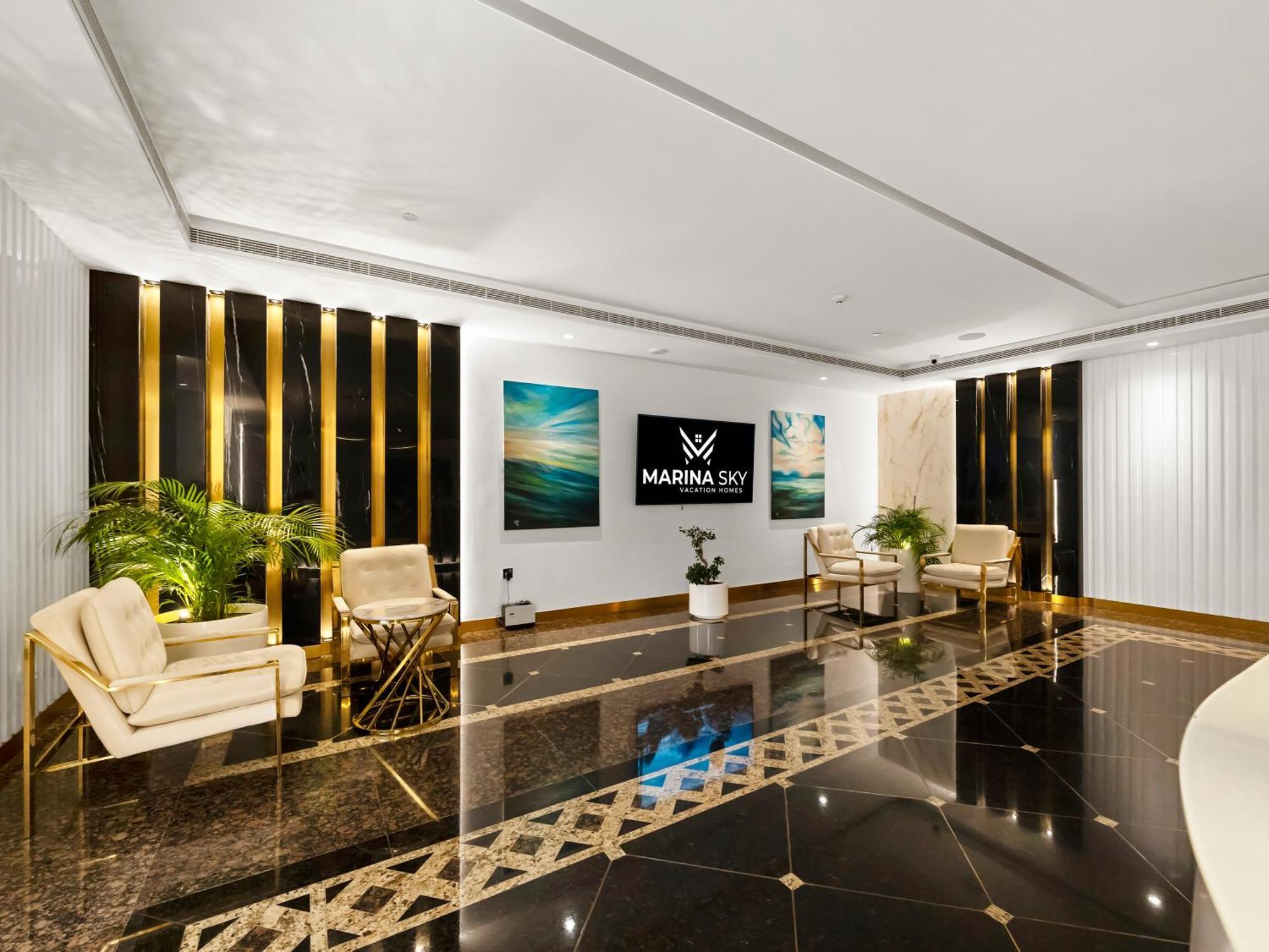 Sky High 2 Bhk- Ain & Sea View- Marina With Pool *