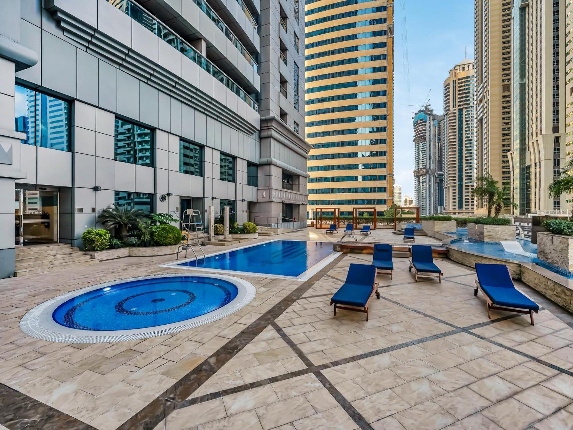 Sky High 2 Bhk- Ain & Sea View- Marina With Pool Apartment Dubai